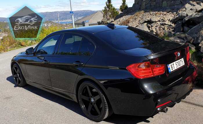Bildet av svart BMW 3-serie etter EKOVASK på Askøy